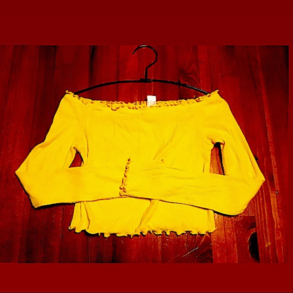 HM cropped daisy yellow long sleeve shirt
